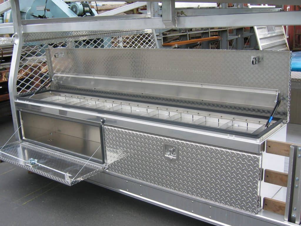 Color: Aluminum