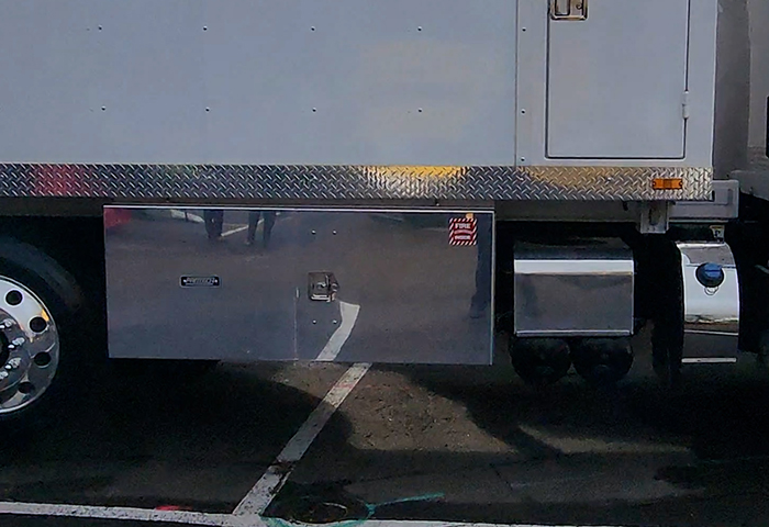Underbody toolbox on semi-truck
